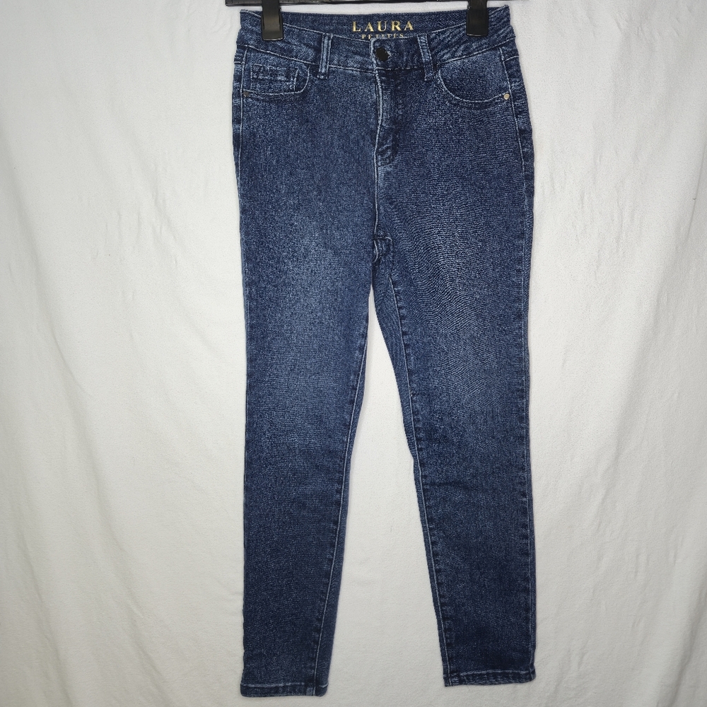 Laura Petite Ladies Tapered Leg Blue Jeans Size 4